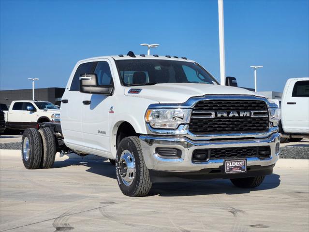 2024 RAM Ram 3500 Chassis Cab RAM 3500 SLT CREW CAB CHASSIS 4X4 60 CA