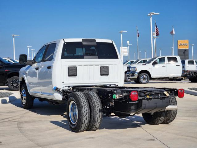 2024 RAM Ram 3500 Chassis Cab RAM 3500 SLT CREW CAB CHASSIS 4X4 60 CA