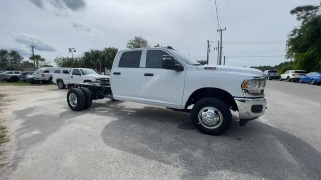 2024 RAM Ram 3500 Chassis Cab RAM 3500 TRADESMAN CREW CAB CHASSIS 4X4 60 CA