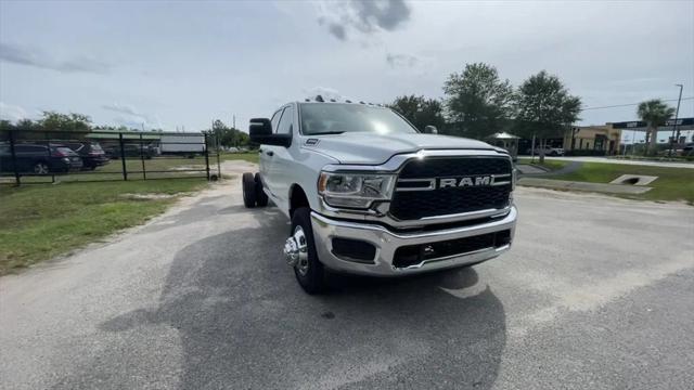 2024 RAM Ram 3500 Chassis Cab RAM 3500 TRADESMAN CREW CAB CHASSIS 4X4 60 CA