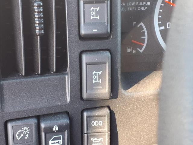 2023 Isuzu NRR LCF
