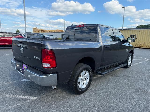 2022 Ram 1500 Classic SLT Crew Cab 4x4 5'7" Box