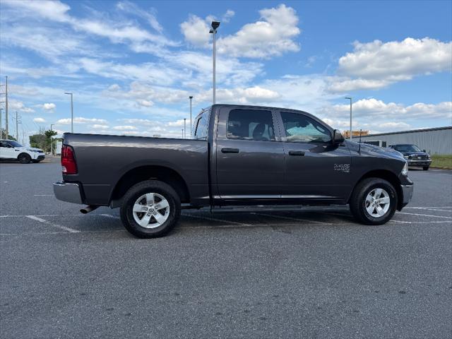 2022 Ram 1500 Classic SLT Crew Cab 4x4 5'7" Box