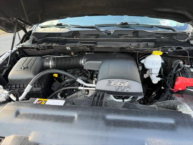 2022 Ram 1500 Classic SLT Crew Cab 4x4 5'7" Box