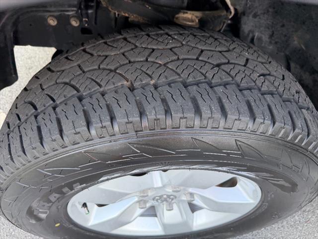 2022 Ram 1500 Classic SLT Crew Cab 4x4 5'7" Box