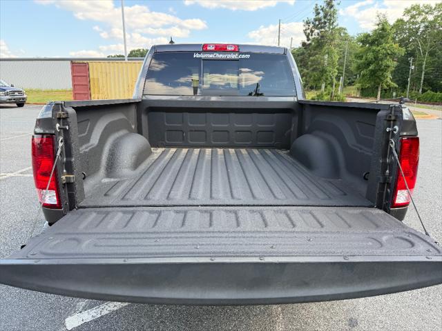 2022 Ram 1500 Classic SLT Crew Cab 4x4 5'7" Box