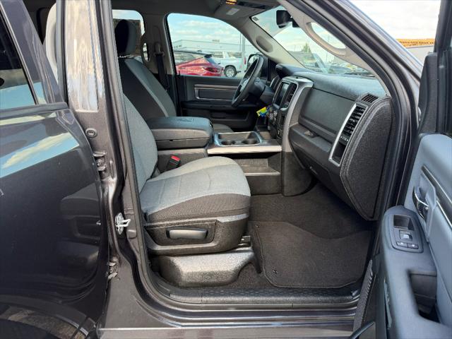 2022 Ram 1500 Classic SLT Crew Cab 4x4 5'7" Box