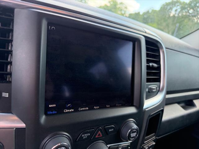 2022 Ram 1500 Classic SLT Crew Cab 4x4 5'7" Box