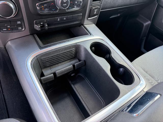 2022 Ram 1500 Classic SLT Crew Cab 4x4 5'7" Box