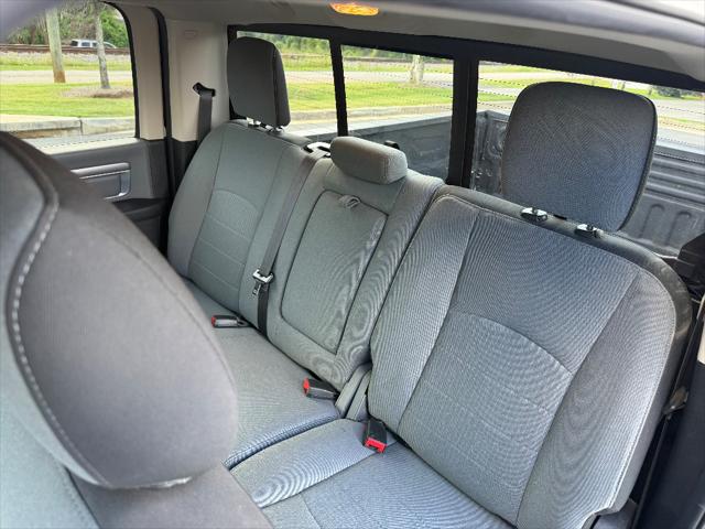 2022 Ram 1500 Classic SLT Crew Cab 4x4 5'7" Box