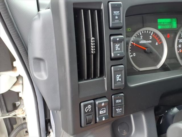 2024 Isuzu NRR NRR