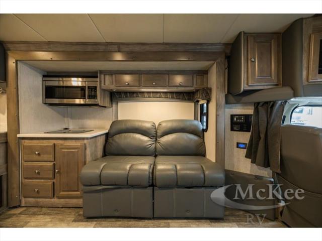 2021 Ford E-450 Cutaway Unknown