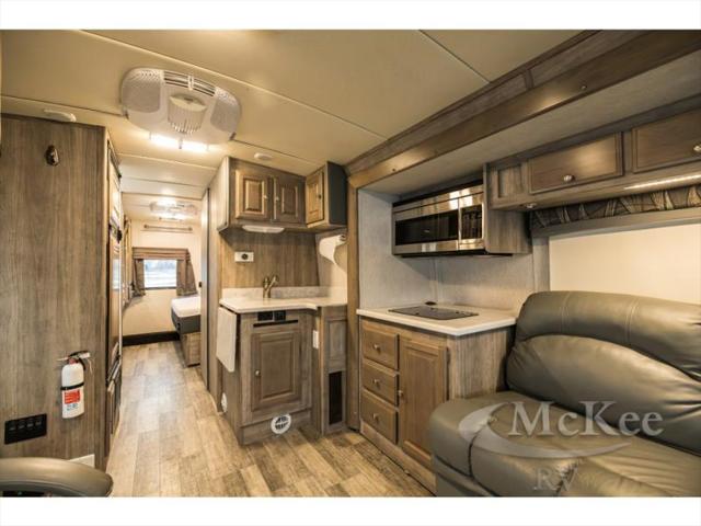 2021 Ford E-450 Cutaway Unknown