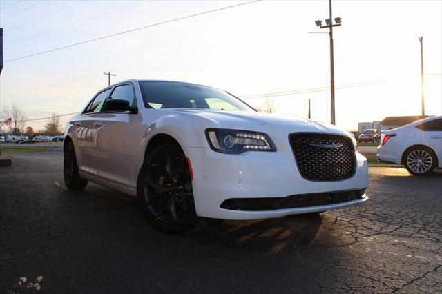 2023 Chrysler Chrysler 300 300 TOURING