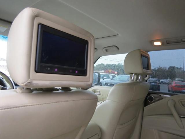 2012 INFINITI QX56 8-passenger