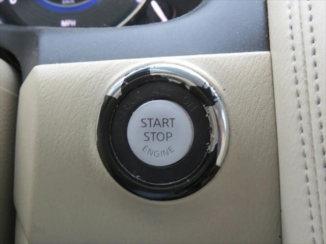 2012 INFINITI QX56 8-passenger