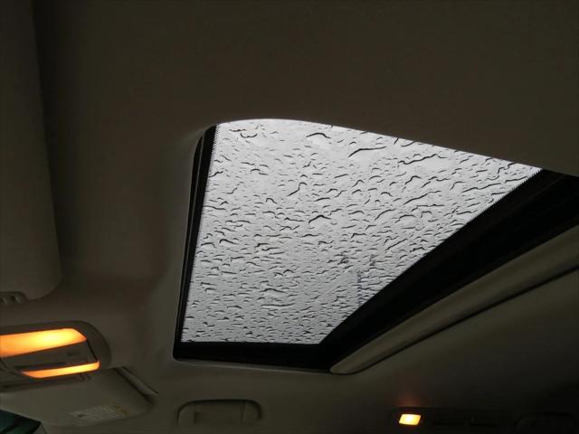 2012 INFINITI QX56 8-passenger