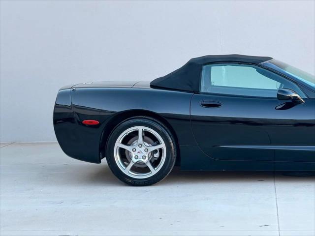 2003 Chevrolet Corvette Base