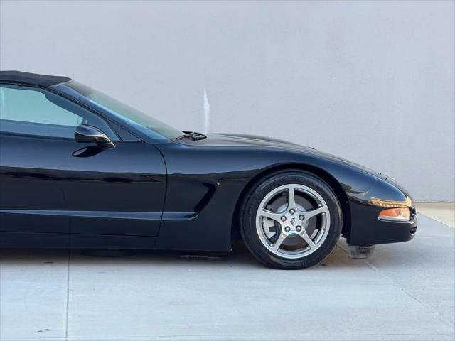 2003 Chevrolet Corvette Base