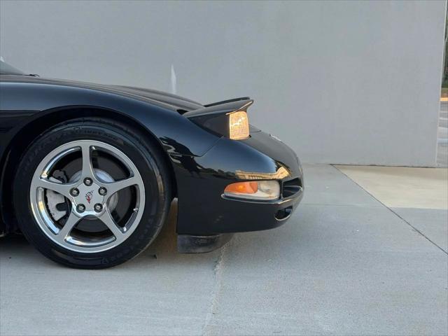 2003 Chevrolet Corvette Base