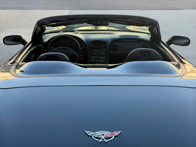 2003 Chevrolet Corvette Base