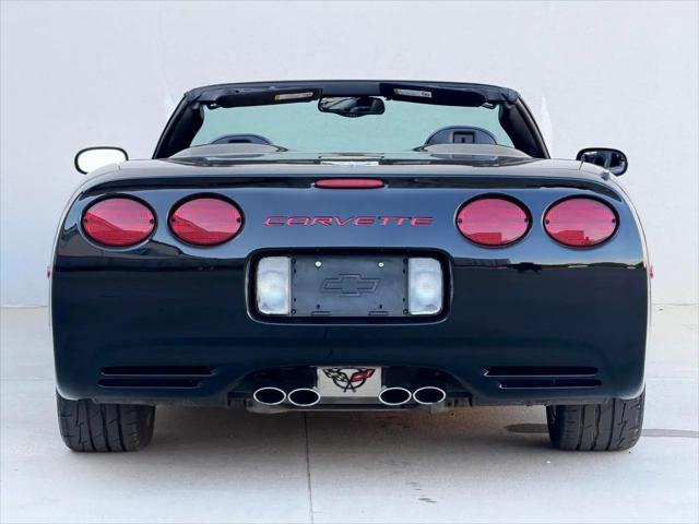 2003 Chevrolet Corvette Base