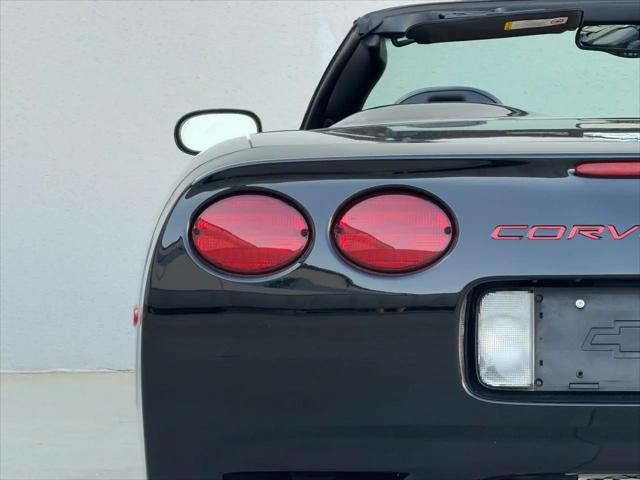 2003 Chevrolet Corvette Base