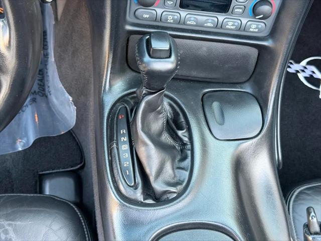 2003 Chevrolet Corvette Base