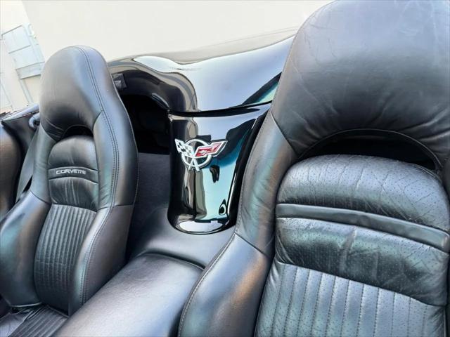 2003 Chevrolet Corvette Base