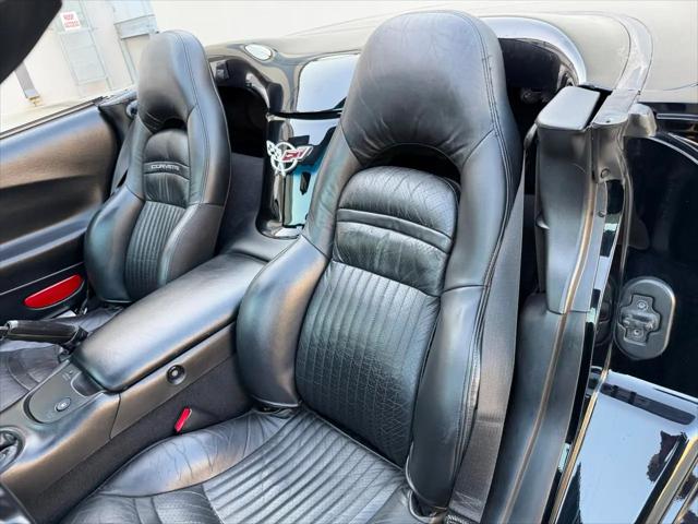 2003 Chevrolet Corvette Base
