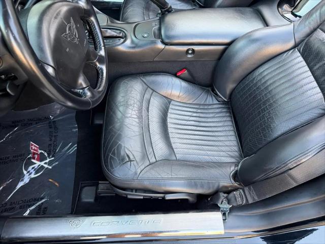 2003 Chevrolet Corvette Base