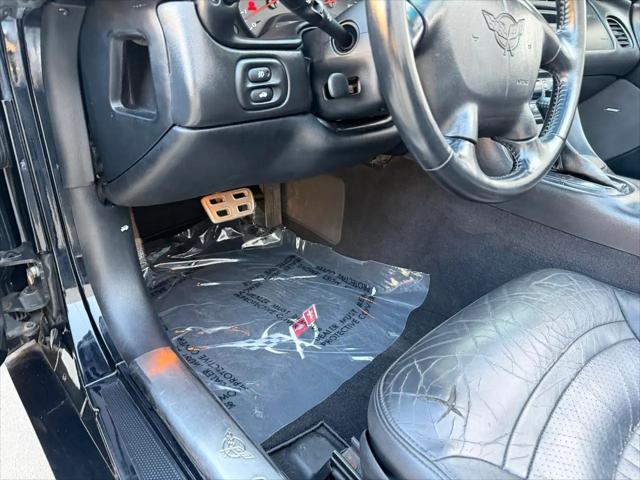 2003 Chevrolet Corvette Base