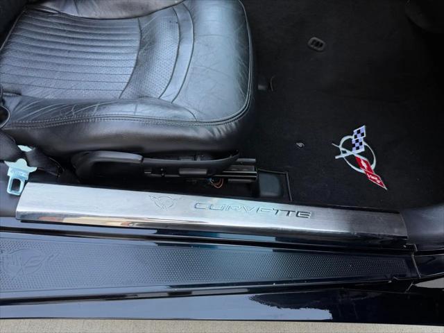 2003 Chevrolet Corvette Base