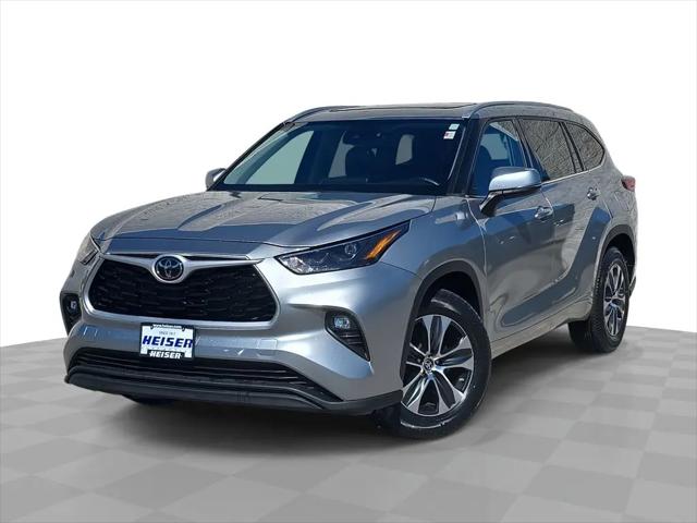 2022 Toyota Highlander XLE for sale in Milwaukee, WI