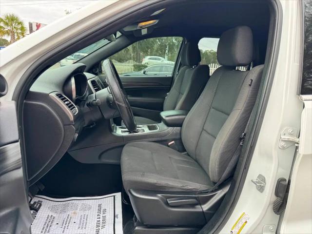 2019 Jeep Grand Cherokee Laredo 4x2