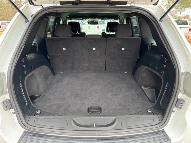 2019 Jeep Grand Cherokee Laredo 4x2