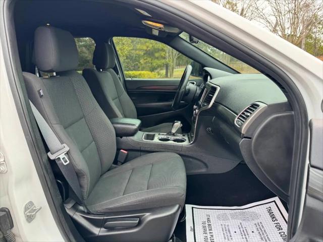 2019 Jeep Grand Cherokee Laredo 4x2