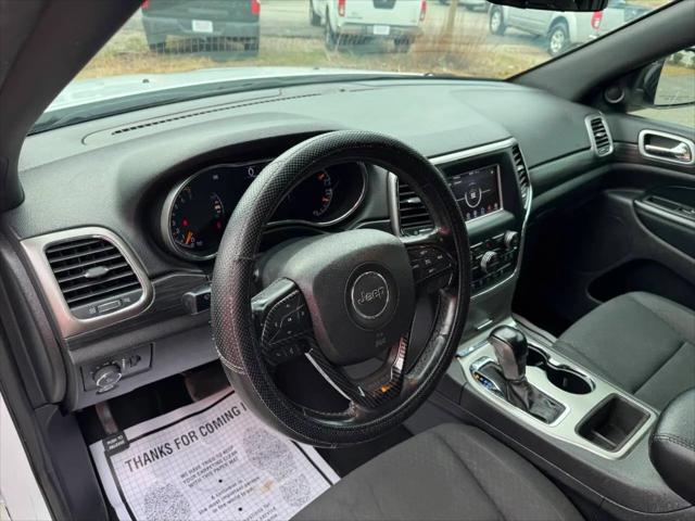 2019 Jeep Grand Cherokee Laredo 4x2