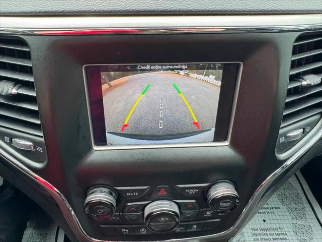 2019 Jeep Grand Cherokee Laredo 4x2