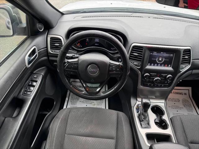 2019 Jeep Grand Cherokee Laredo 4x2