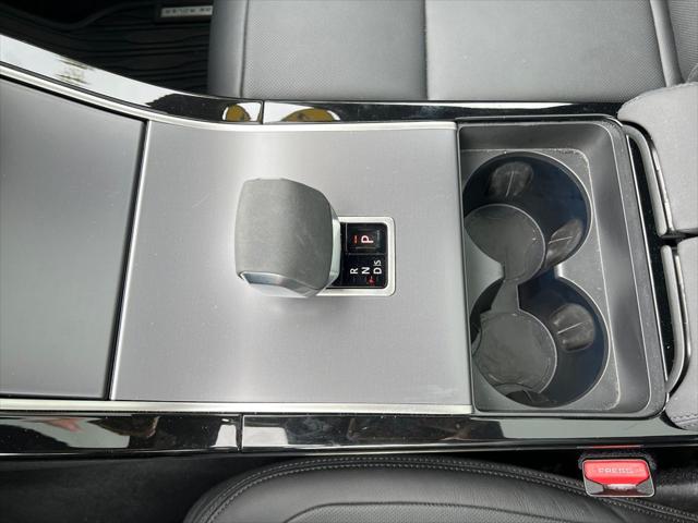2024 Land Rover Range Rover Velar P250 Dynamic SE