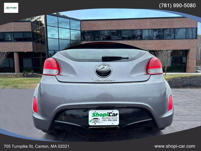2013 Hyundai Veloster Base w/Black