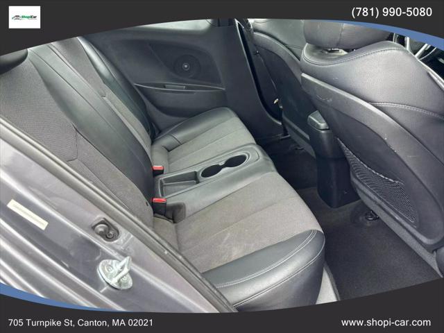 2013 Hyundai Veloster Base w/Black