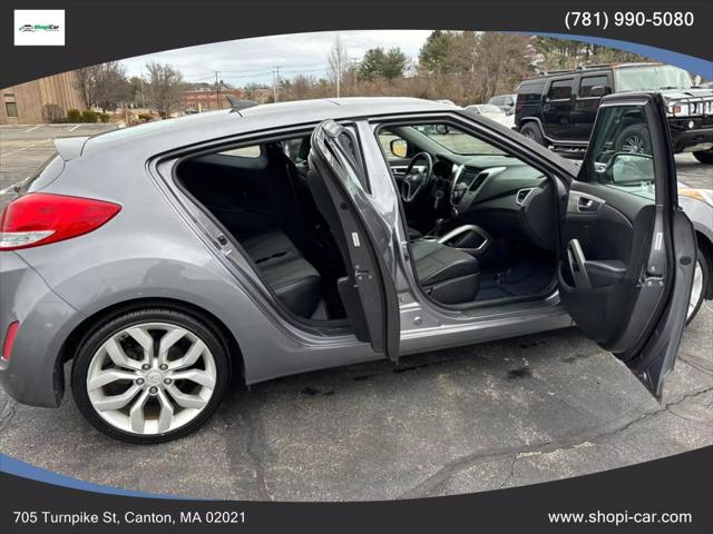 2013 Hyundai Veloster Base w/Black
