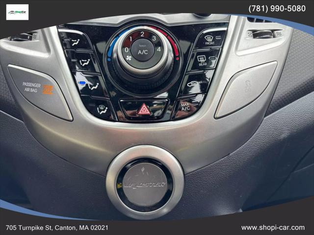 2013 Hyundai Veloster Base w/Black
