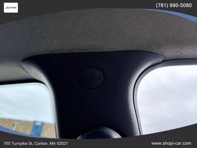 2013 Hyundai Veloster Base w/Black
