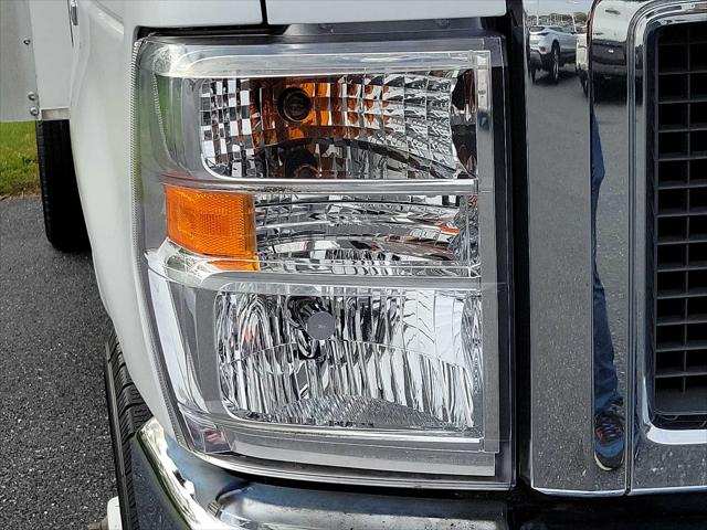 2017 Ford E-350 Cutaway CUTWY