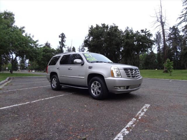 2007 Cadillac Escalade Standard