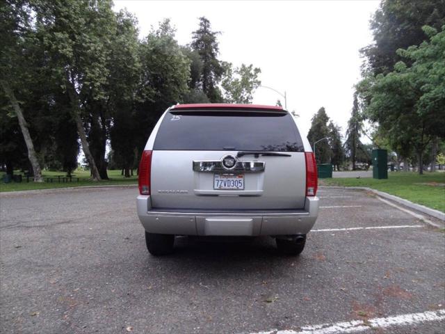 2007 Cadillac Escalade Standard