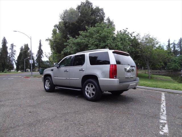 2007 Cadillac Escalade Standard